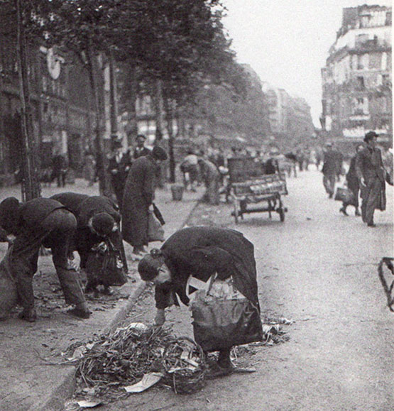Parisians foraging for food, via NewYorkSocialDiary.com